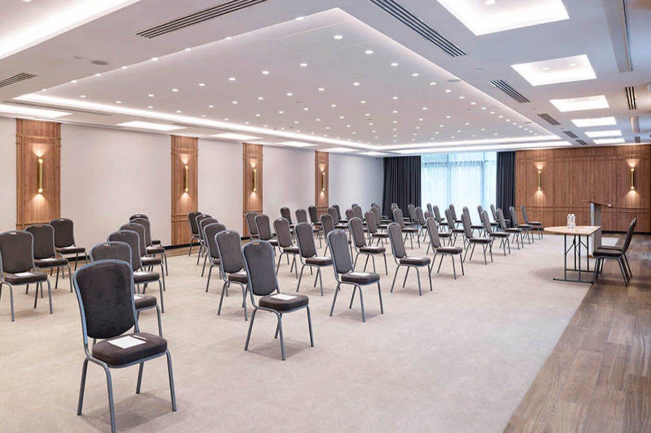 Premier Hotel Odessa Luaran gambar Meeting room
