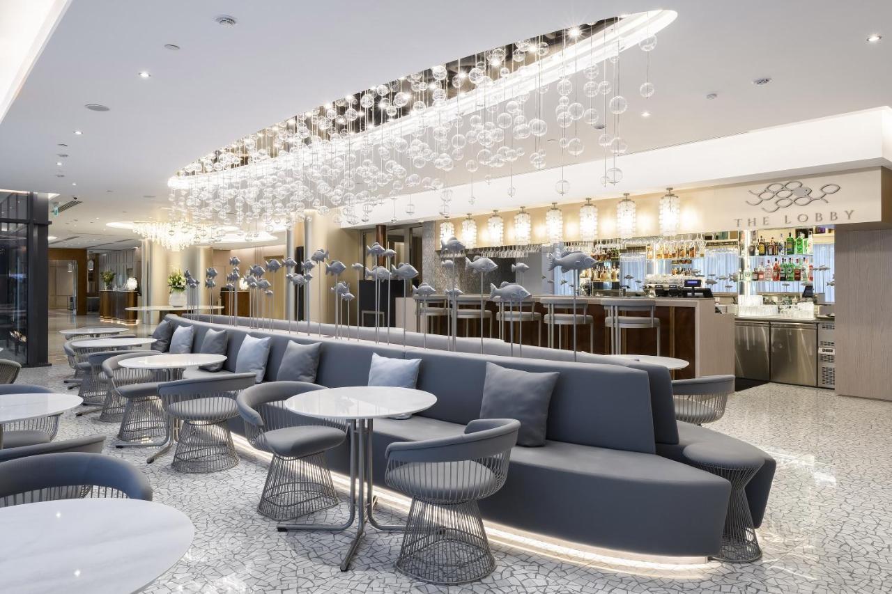 Premier Hotel Odessa Luaran gambar The lounge at London Heathrow Airport