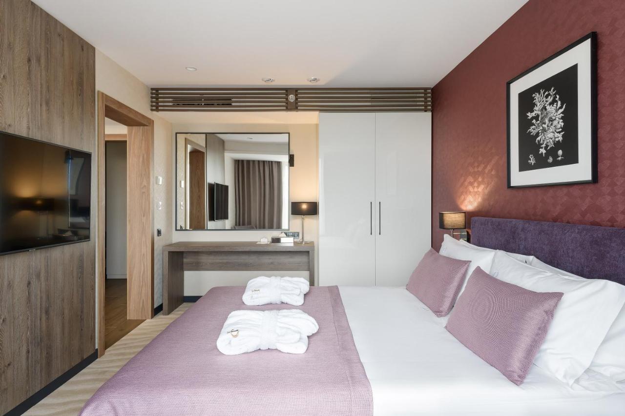 Premier Hotel Odessa Luaran gambar A bedroom at the hotel