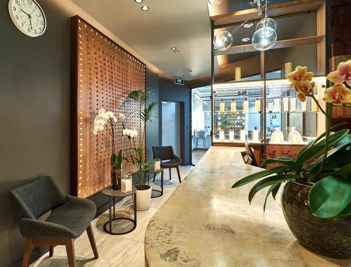 Premier Hotel Odessa Luaran gambar The interior of the clinic