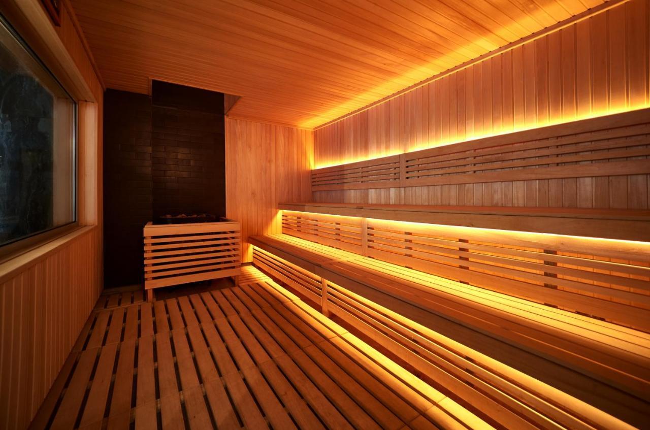 Premier Hotel Odessa Luaran gambar A modern Finnish sauna